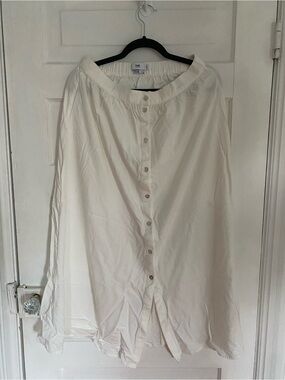 twik Cream Button-Front Maxi Skirt